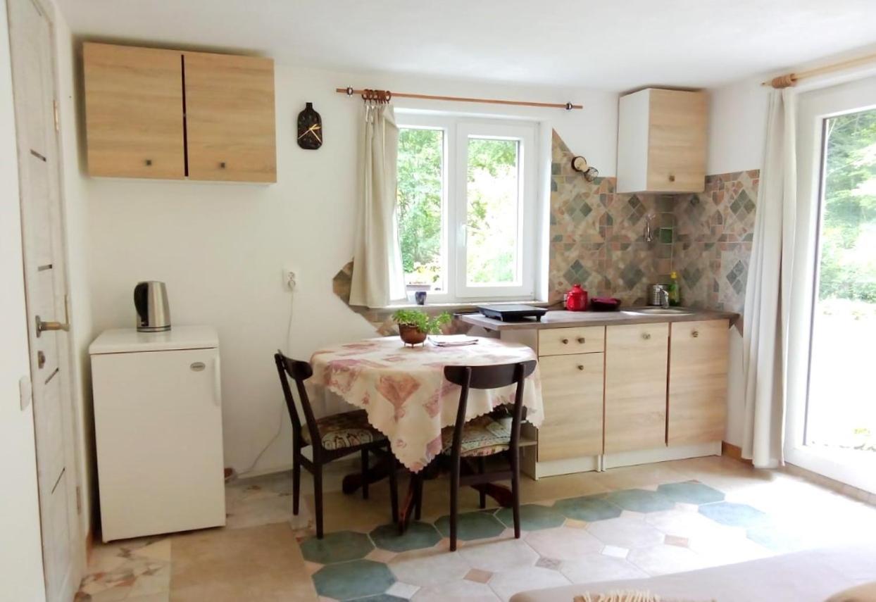 Ferienwohnung Art House Tufi Bistrica ob Sotli Exterior foto